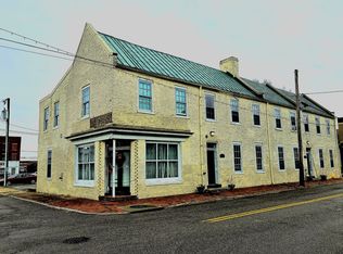 201 E Bank St #20, Petersburg, VA 23803