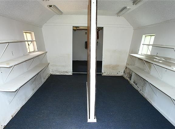 5th image of 848 Dora St