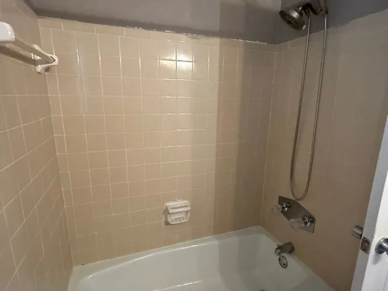 1310 Crowndale Dr — Photo 12