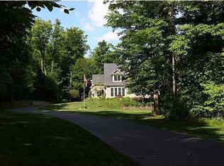 7 Braemar Way, Pittsford, NY 14534