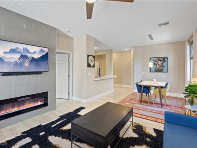 10190 Deerfield Beach Ave UNIT 201, Las Vegas, NV, 89129