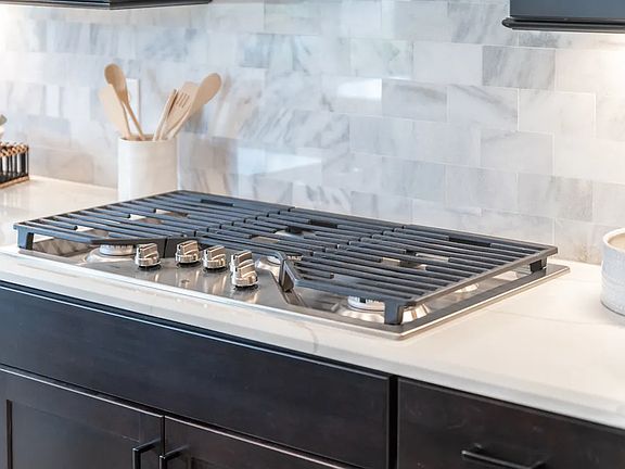Gas cooktop in kitchen