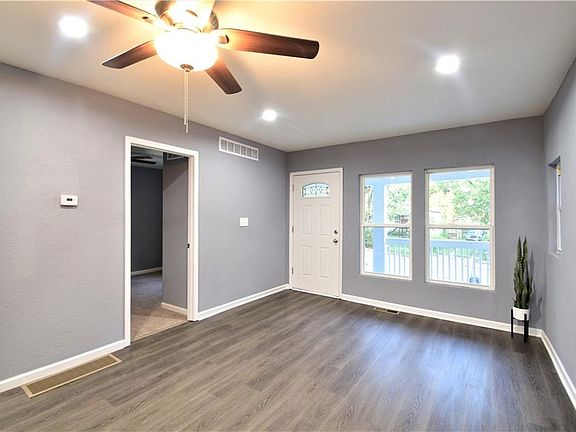 4th image of 817 White Ave