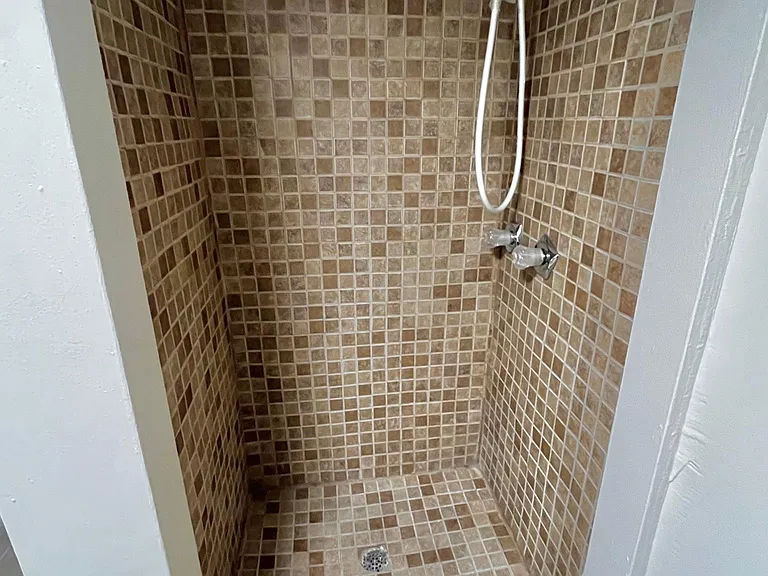 3924 Lindley Ave — Photo 12
