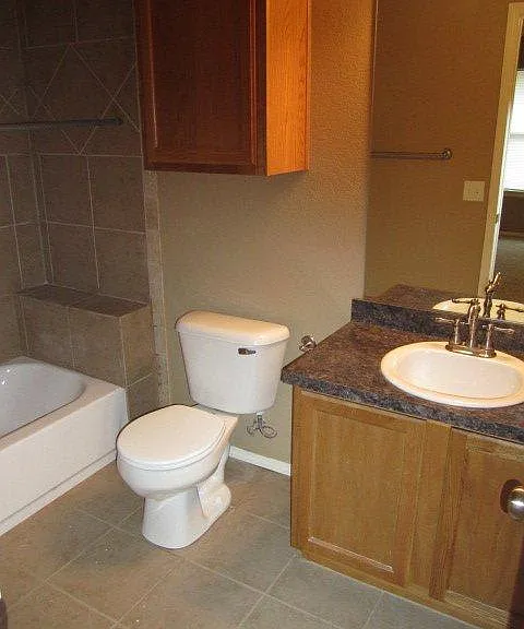 425 Sterling Pointe Way — Photo 9