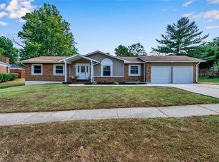 12842 Broadridge Ln, Florissant, MO 63033