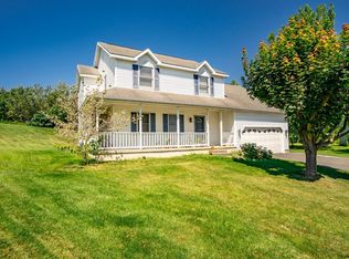 7 Kelshawn Ct, Latham, NY 12110