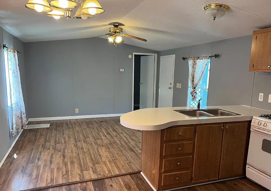 2 bed, 1.0 bath, 800 sqft, $1,450 — Photo 4