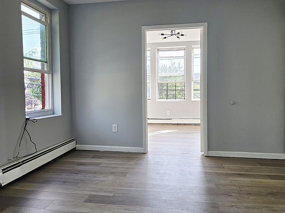 4th image of 112.5 Greenville Ave #2