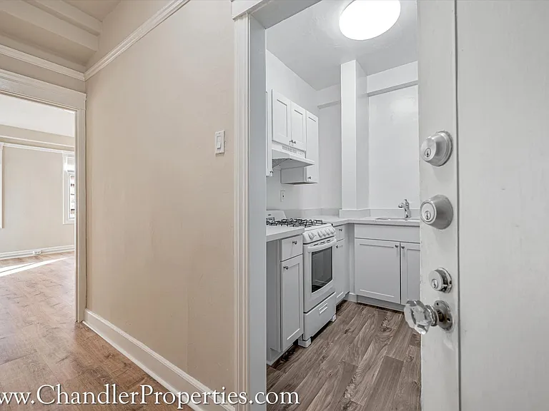 729 Leavenworth St — Photo 12