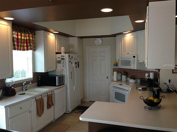 3rd image of 11843 Gennaro Ln