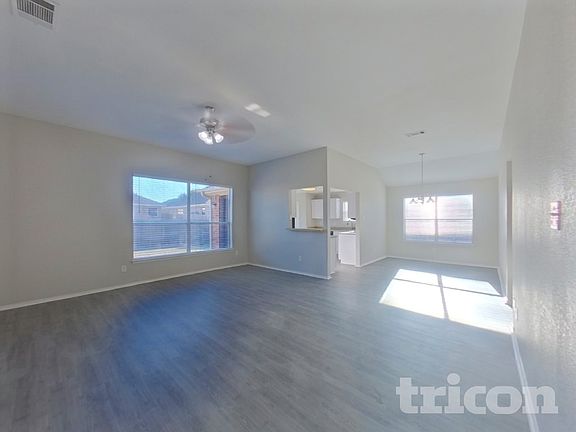 2nd image of 932 Crowder Dr