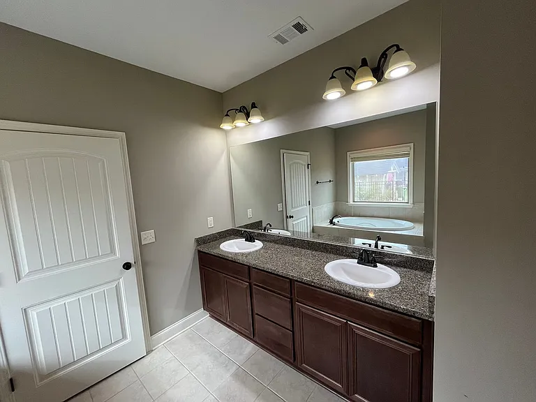 6841 Wren Creek Dr — Photo 5