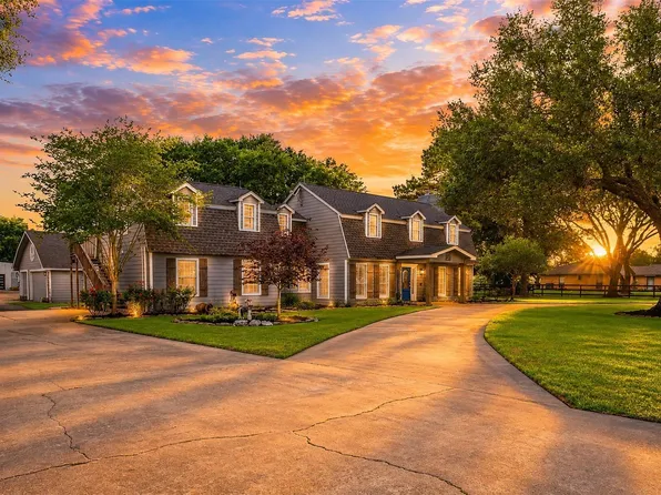 10419 W Hidden Lake Ln, Richmond, TX 77406