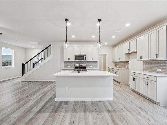7th image of this home