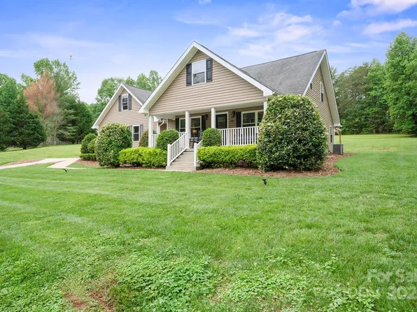 840 Lenoir Rd, Morganton, NC 28655