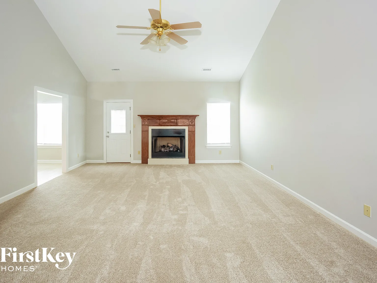 3 bed, 2.0 bath, 2022 sqft, $2,580 — Photo 4