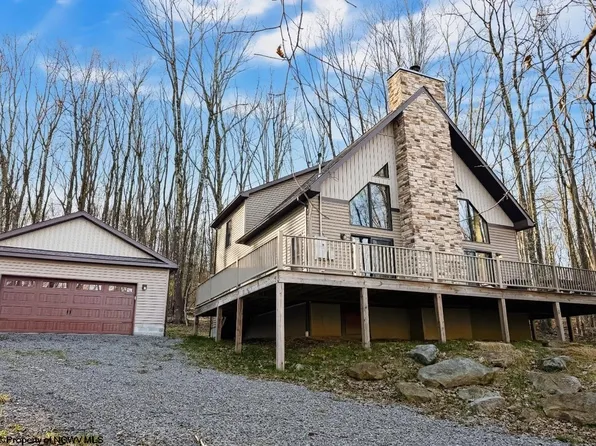 533 Windflower Dr, Terra Alta, WV 26764