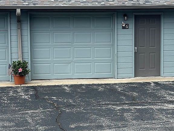 One car garage