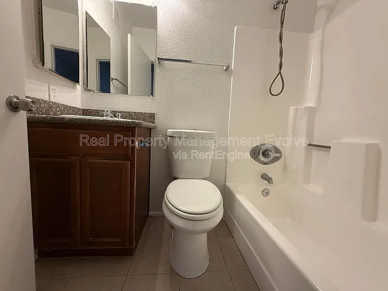 8821 N 2nd St #B — Photo 15