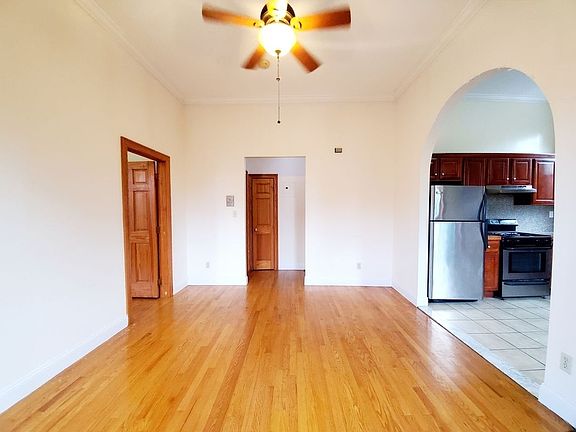 2nd image of 314 7th Ave #2L