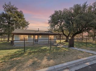 804 Van Winkle St, Weatherford, TX 76086