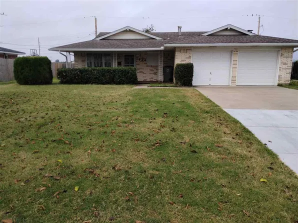 1424 NW 50th St, Lawton, OK 73505