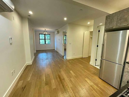 1st image of 826 Saint Johns Pl #3P
