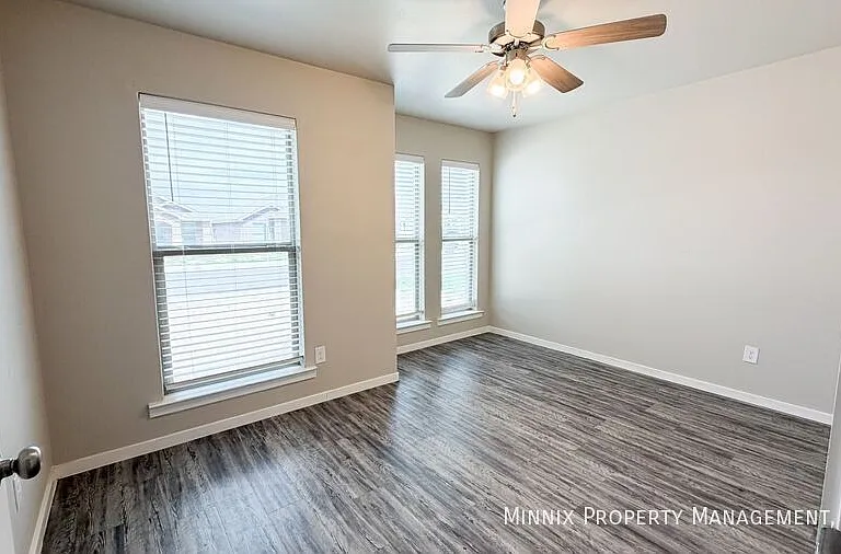 1907 Kirksey Ave — Photo 14