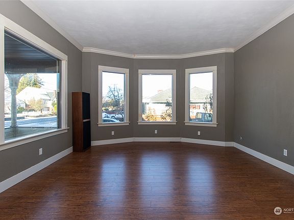 5th image of 1536 High Ave