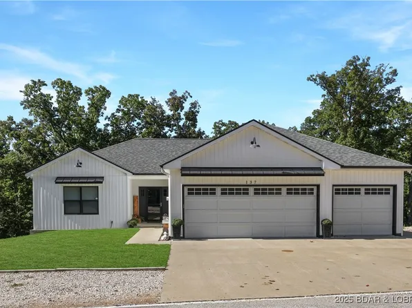 137 Spring Rd, Lake Ozark, MO 65049