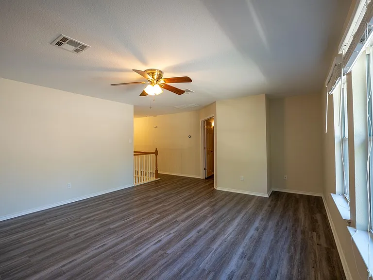 1710 Lomita Dr — Photo 13