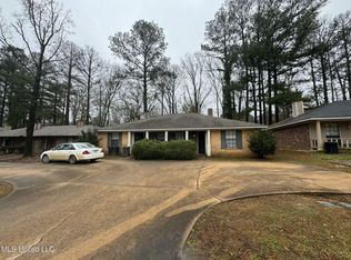 2071 Cooperwell Dr #A & B, Jackson, MS 39204