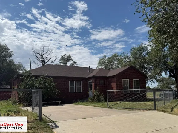 1022 W 2nd St, Liberal, KS 67901