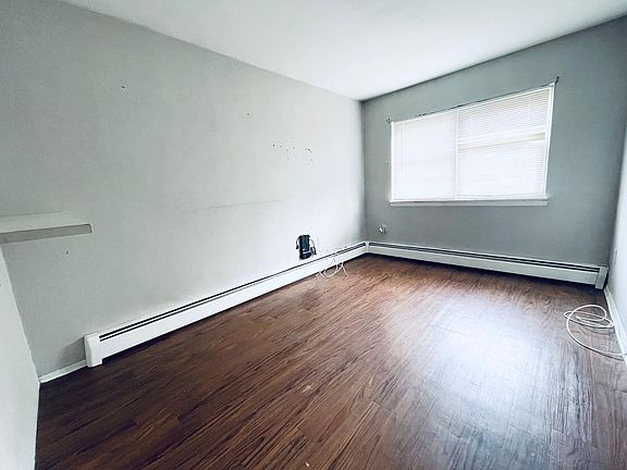 3rd image of 241 Buttrick Ave Floor 1