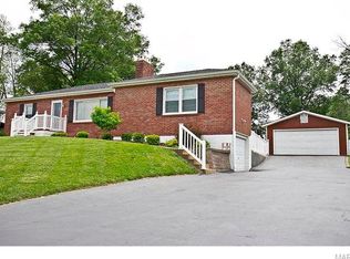 2714 Erb Rd, Saint Louis, MO 63129