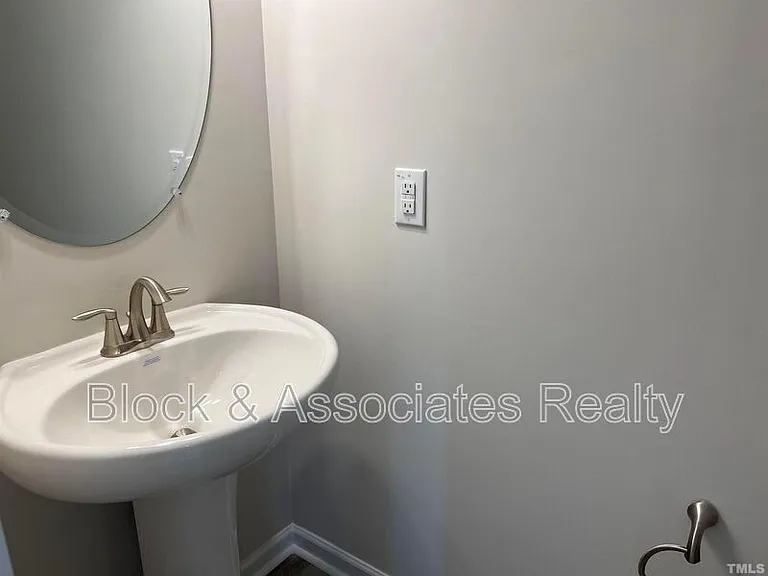 248 Streamliner Blvd — Photo 13