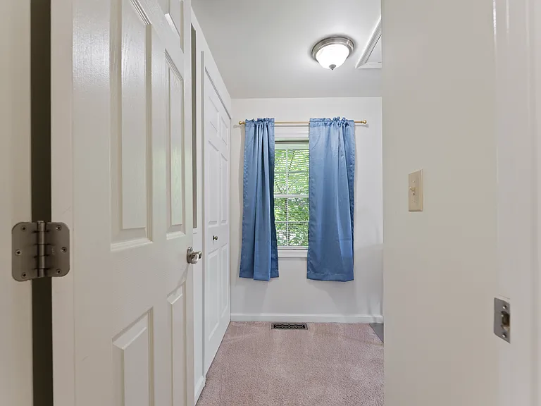 1115 Winchester St #D — Photo 16