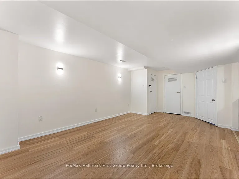 121 Ribblesdale Dr — Photo 6