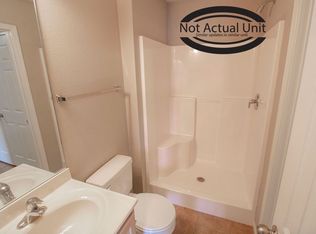 3911 Snowy Owl Dr, Columbia, MO 65202