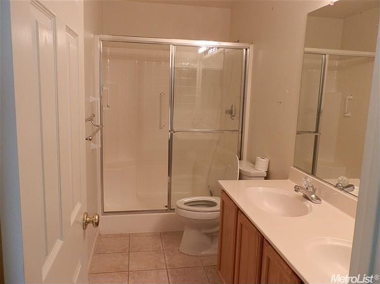 2nd image of 4872 Canfield Cir