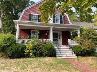 77 Chestnut St, Wakefield, MA 01880