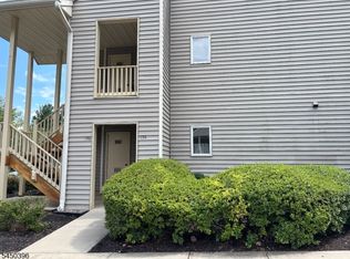 135 Westchester Ter, Annandale, NJ 08801