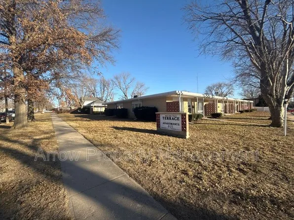 915 Lincoln Ave, Hebron, NE 68370