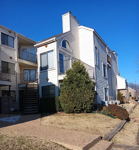 1904 E 66th Pl #C205 Photo 1