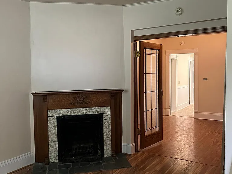 366 Woodmere Ave SE #1 — Photo 5