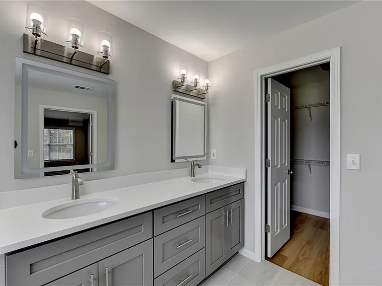 340 Waddington Trl — Photo 46