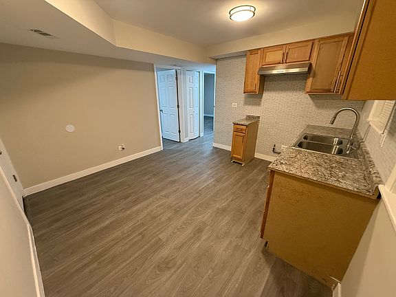 5th image of 14329 Park Ave #G