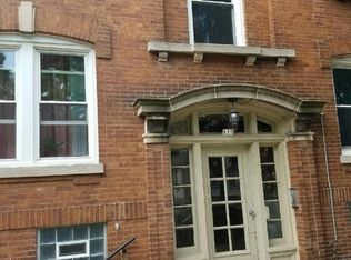 619 E Pleasant St APT 2, Milwaukee, WI 53202