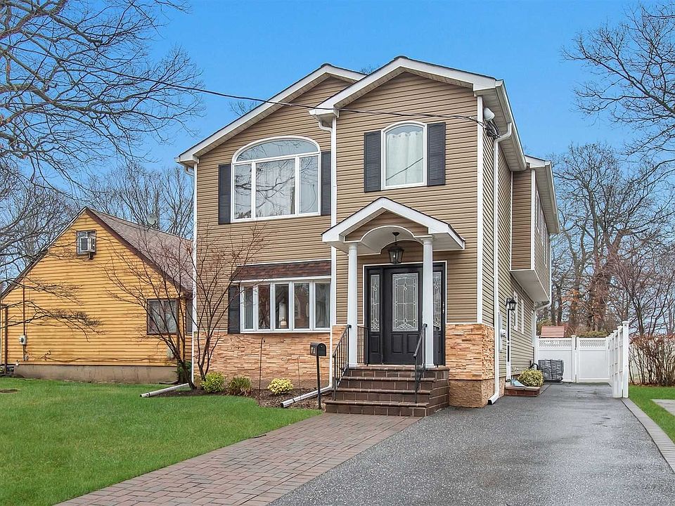 1st image of 1071 Lakeshore Dr
